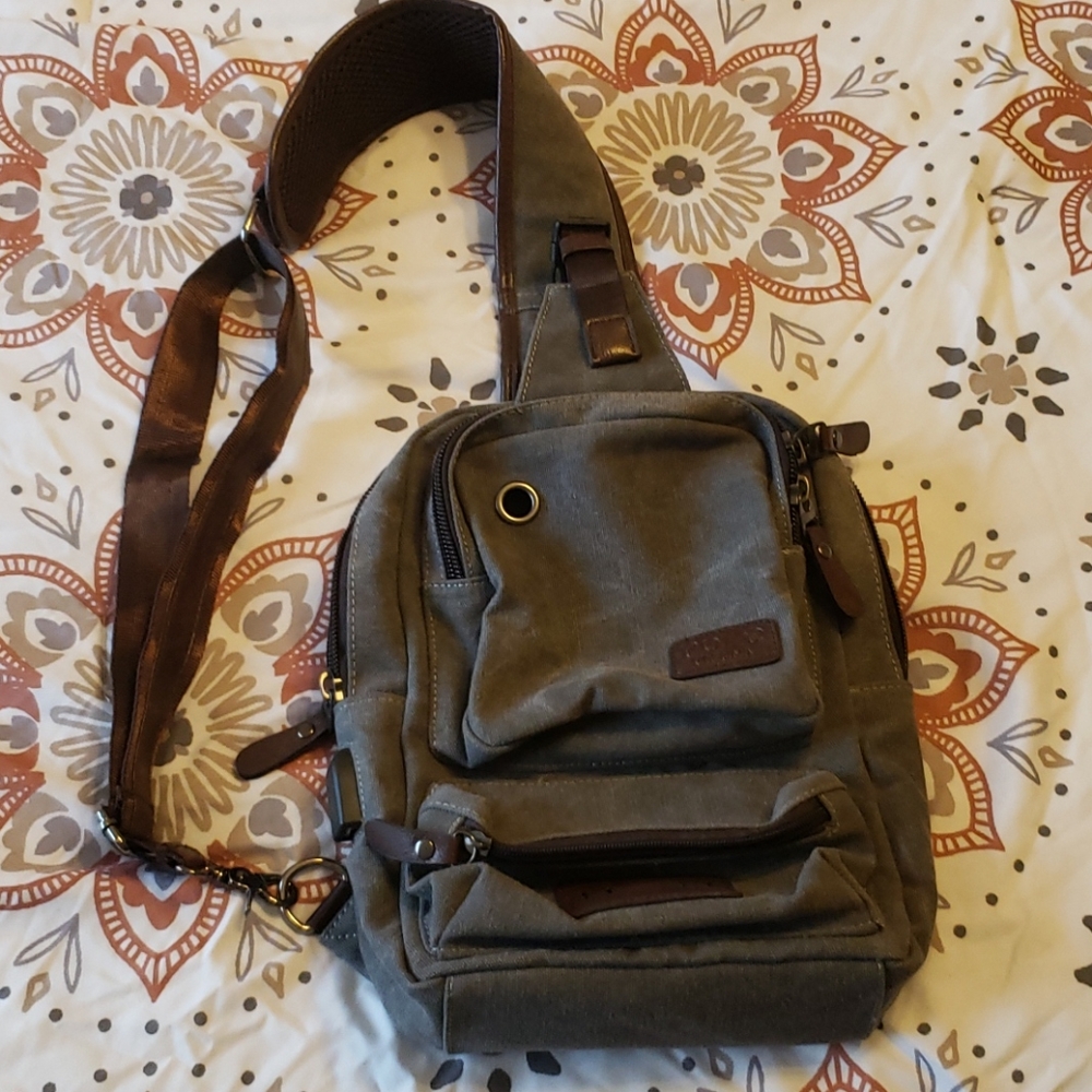 Polo multipurpose charging mini backpack